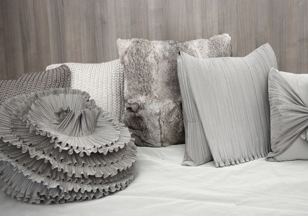 Cushions - CUSHIONS ROSA PLEISSE' - POEMO DESIGN