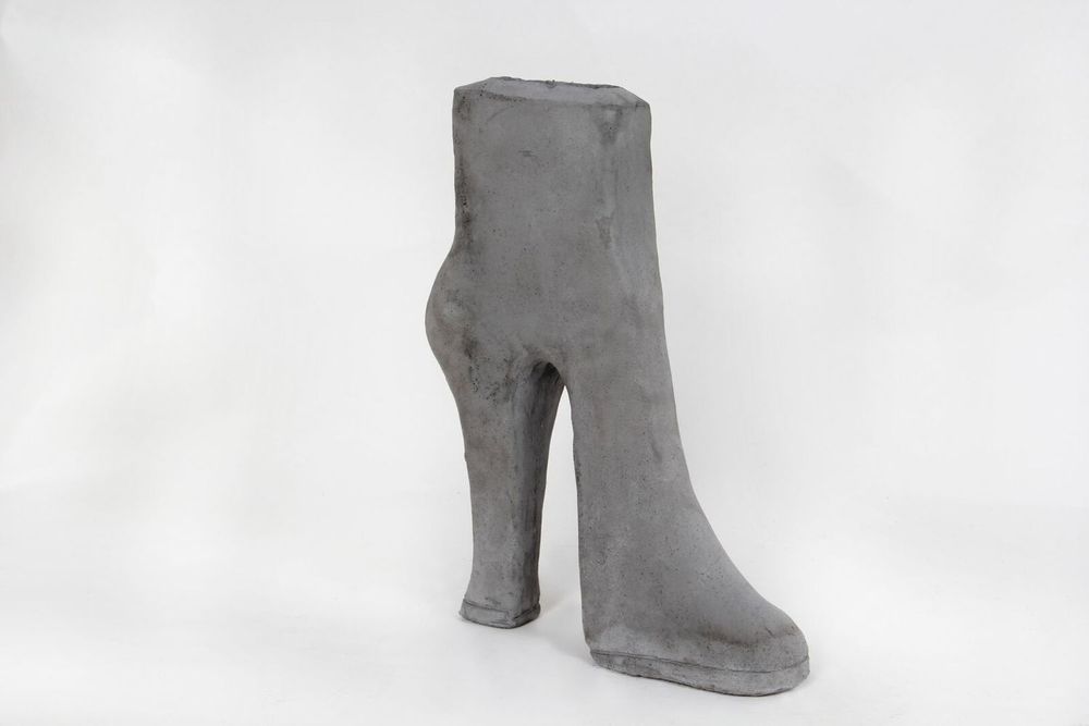 Sculptures, statuettes et miniatures - Sculpture Béton femme volumineuse - VAN DER OEST STYLE