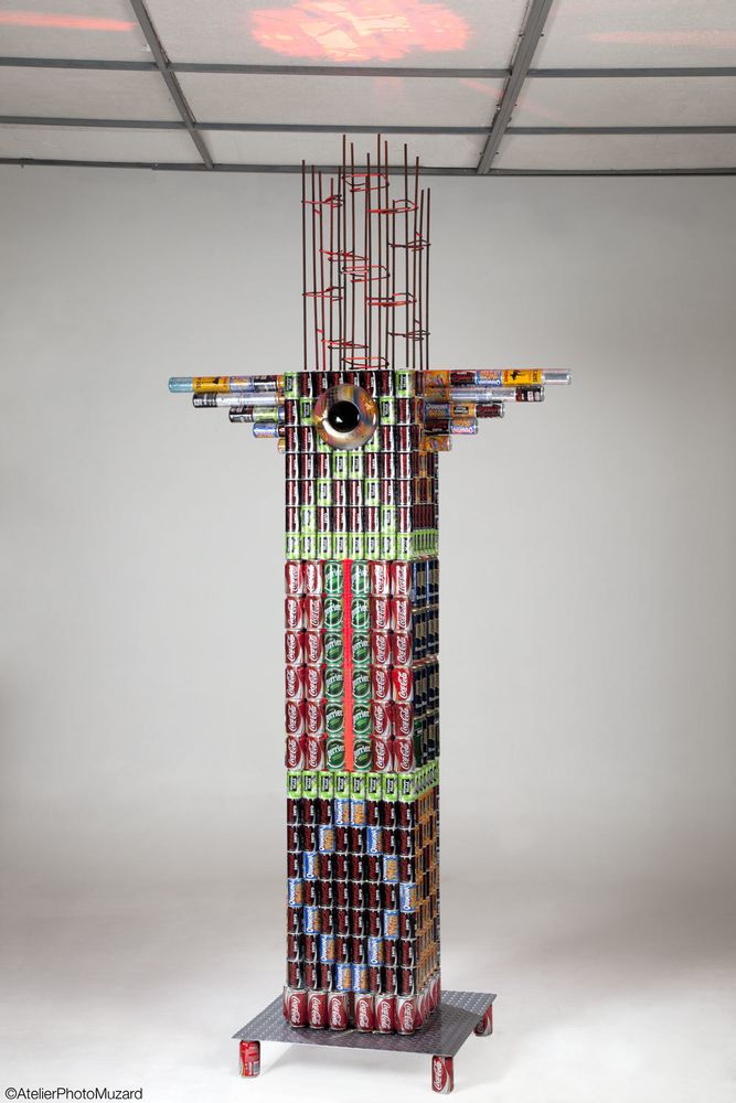 Sculptures, statuettes et miniatures - sculpture X MILLIARDS DE CONSOMMATEURS - BOURDIER JEAN PLASTICIEN