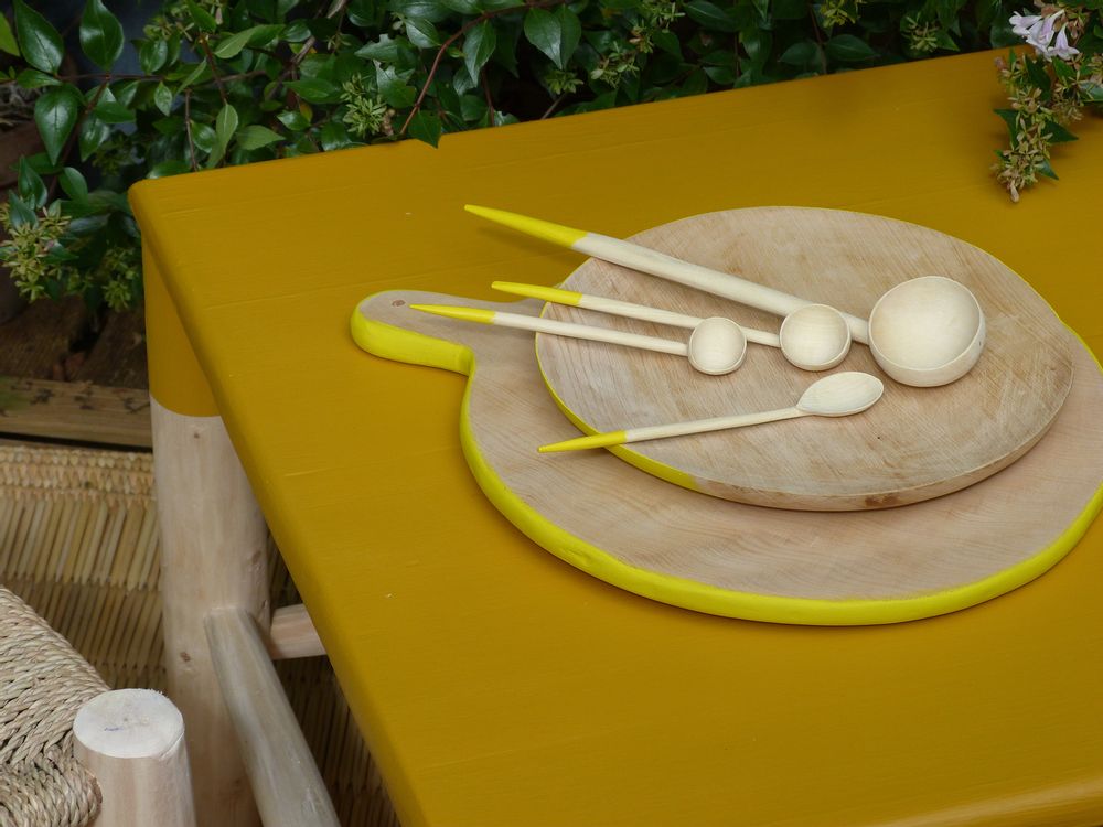 Kitchen utensils - Painted plates, spoons and board - BAAN