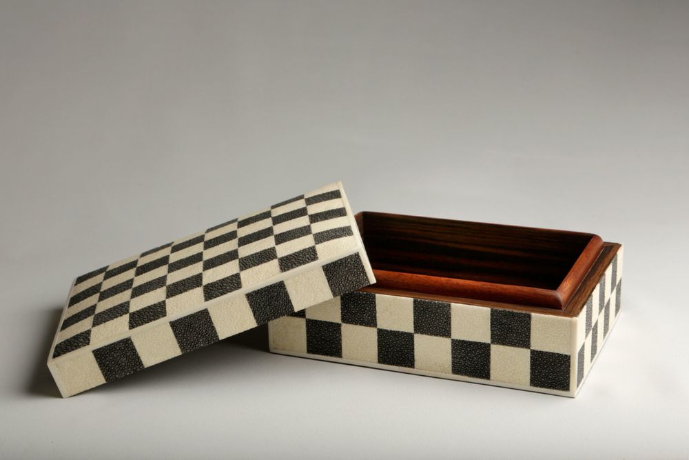 Cadeaux - DAMIER - DE NACRE ET D'ORIENT