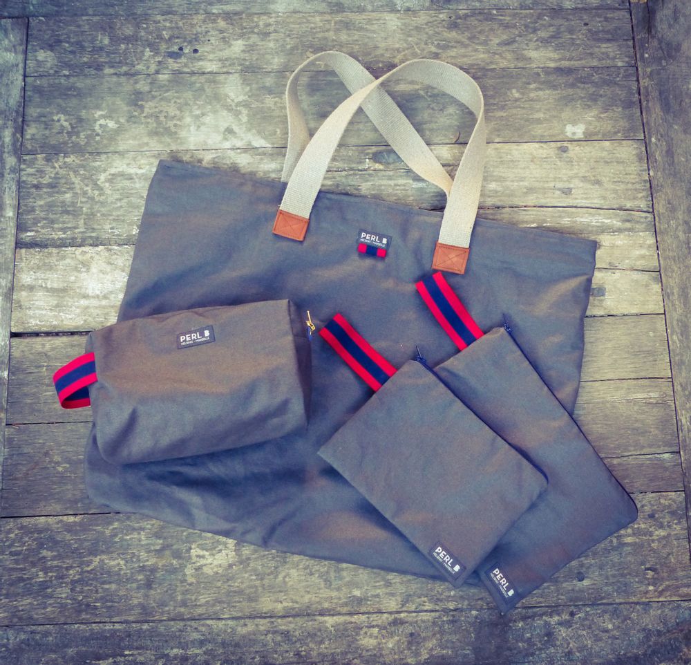 Sacs de sport - Collection sport - sac gris - PERL B HELSINKI-MARSEILLE