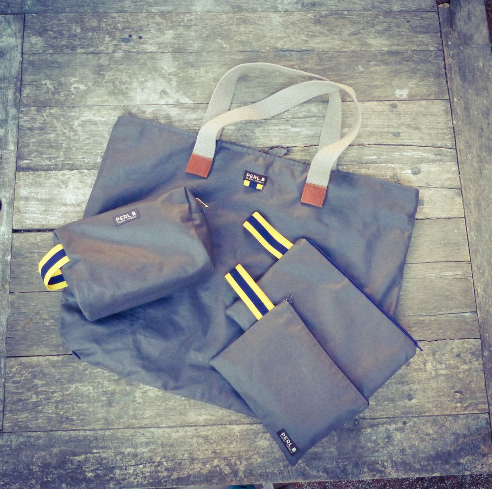 Sacs de sport - Collection sport - sac gris - PERL B HELSINKI-MARSEILLE