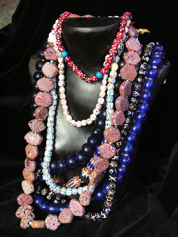 Bijoux - Pâtes de verre anciennes - KANEM