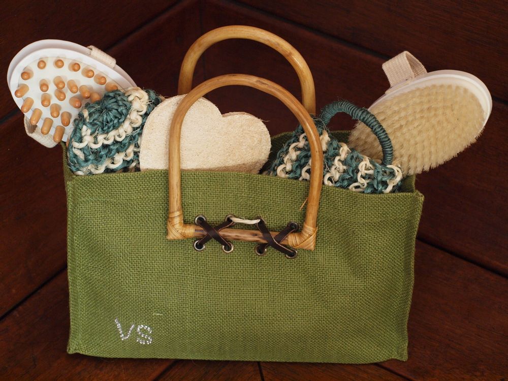 Toilet brushes - Bag with bath accessories - VALERIA PRODUKTEN