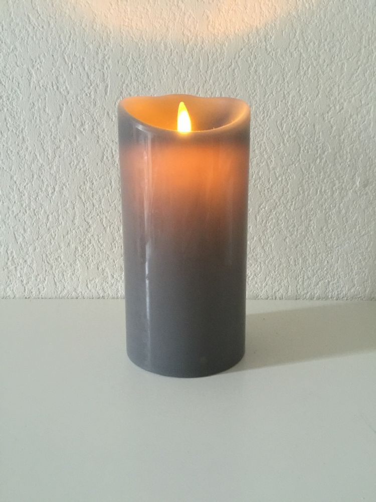 Objets de décoration - Bougie en cire véritable avec LED et flamme oscillante - FLAMINA