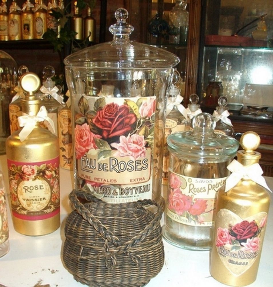 Coffrets et boîtes - Flacons de parfum. - TIEF