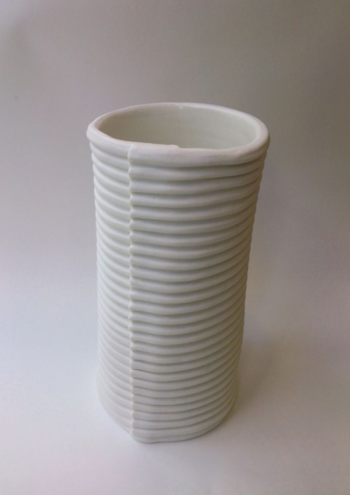 Vases - Vase "Carton ondulé" - FANNY LAUGIER PORCELAINE
