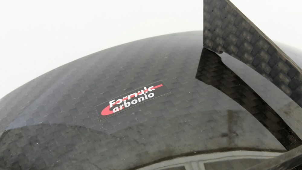 Objets design - MANTA - FORMULA CARBONIO