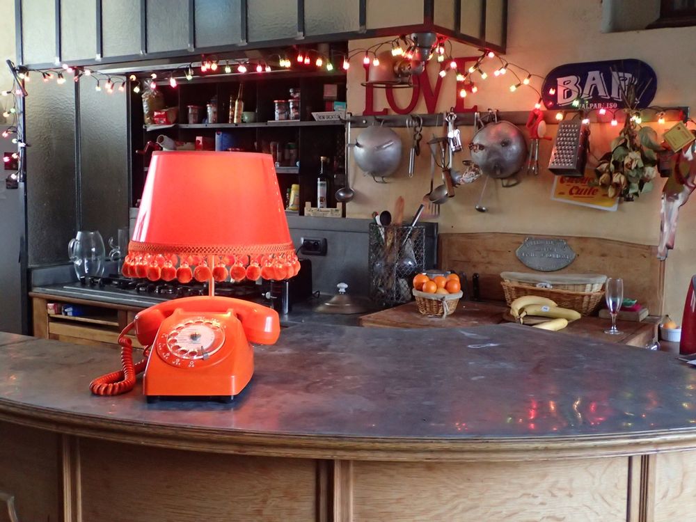 Ustensiles de cuisine - KIKI KITCHEN - TELEPHONE ORANGE - KIKI L'ECLAIREUR