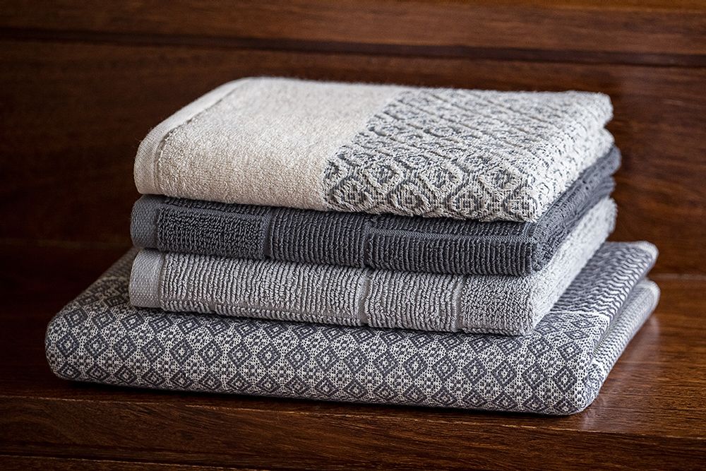 Bath towels - SANDINAVIAN Bath Towel by Domingos De Sousa - DOMINGOS DE SOUSA E FILHOS, S.A.