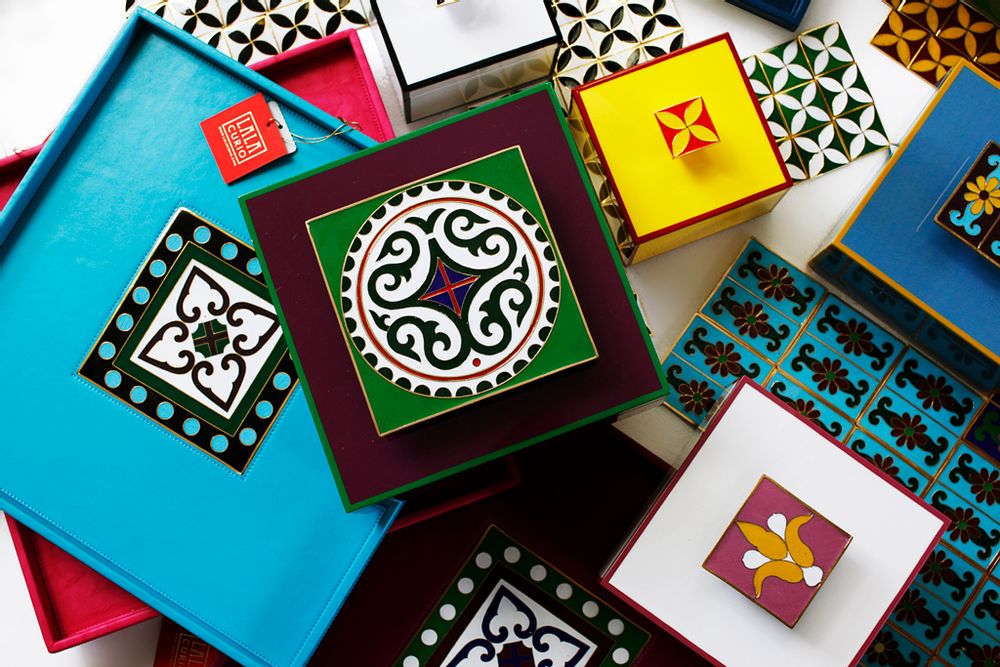Coffrets et boîtes - Boîte à carreaux cloisonné fabriquée à la main - LALA CURIO LIMITED