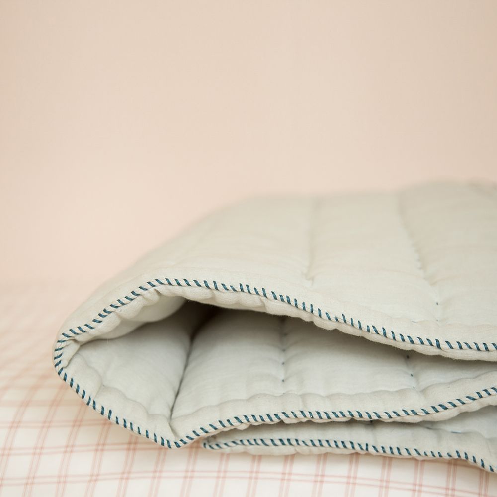 Comforters and pillows - Hand Quilted Blanket - Aqua - CAMOMILE LONDON
