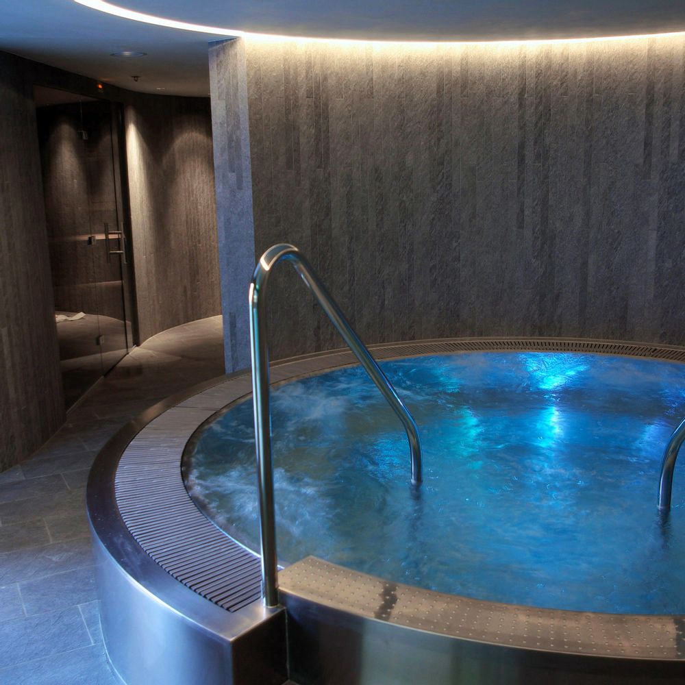 Outdoor pools - Hotel swimming pools - PISCINES CARRE BLEU