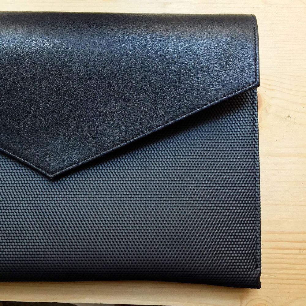 Clutches - Pochette bi matières - LOUISE CARMEN PARIS