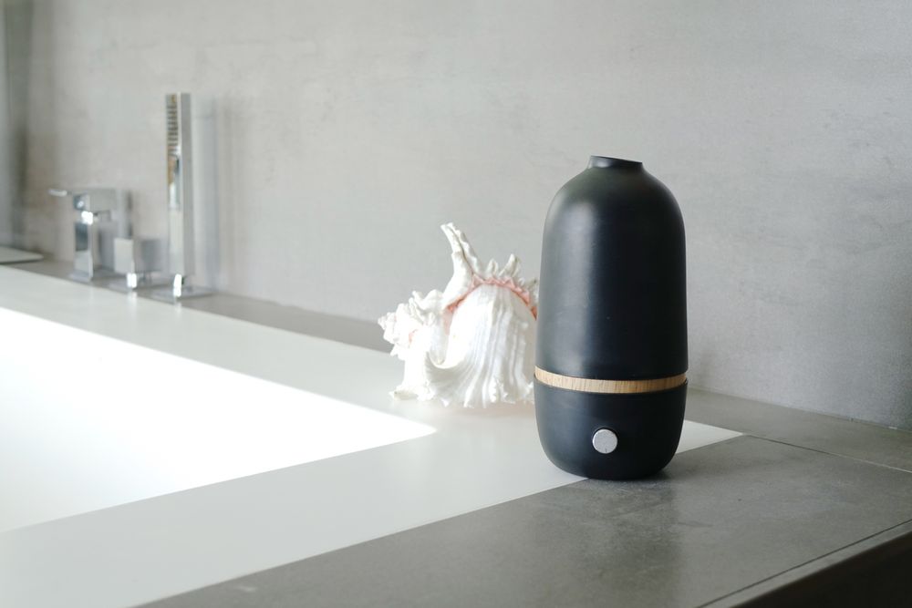 Objets design - BO BLACK : Diffuseur d'huiles essentielles par nébulisation - INNOBIZ
