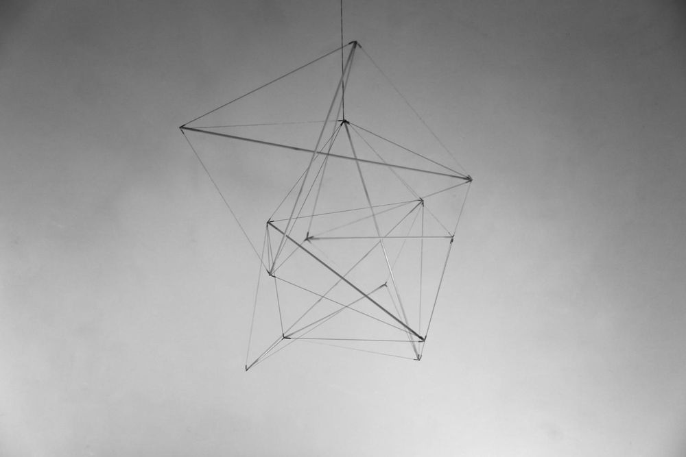 Objets design - Comma type 3 Left, F.V. - POINT, CONTREPOINT.