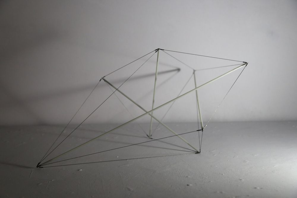 Objets design - Wing type 3. - POINT, CONTREPOINT.