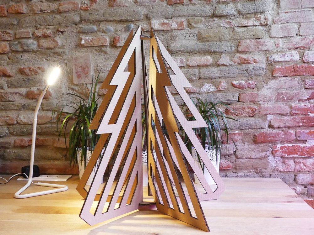 Objets design - Sapin de Noël - CREATIV' FAB MOBILIER DESIGN EN CARTON