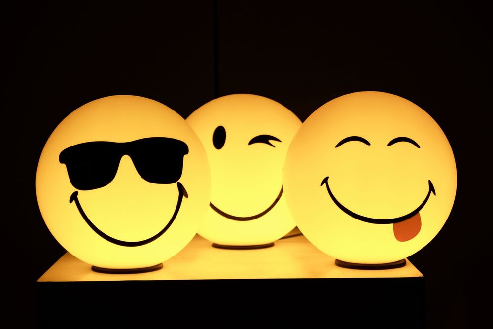Gifts - Smiley Lamp Plug-in with LED - MALOANE