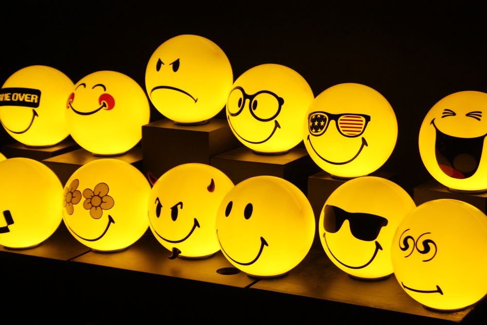 Gifts - Smiley Lamp Plug-in with LED - MALOANE