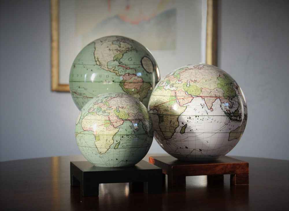 Gifts - Cassini Terrestrial MOVA Globe in Seafoam Green - MOVA EUROPE