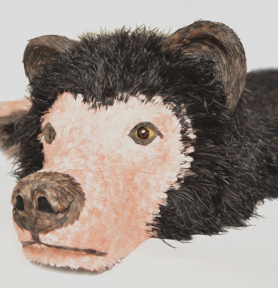 Unique pieces - Pathétique Trophée - Gustave the Bear - JULIEN VERMEULEN - ARTISTE PLUMASSIER