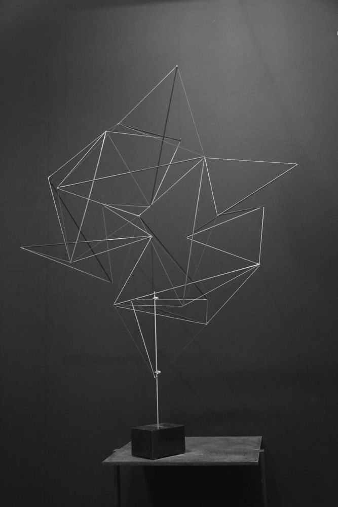Design objects - Structure Comma type 3 combiné, Carbone. - POINT, CONTREPOINT.