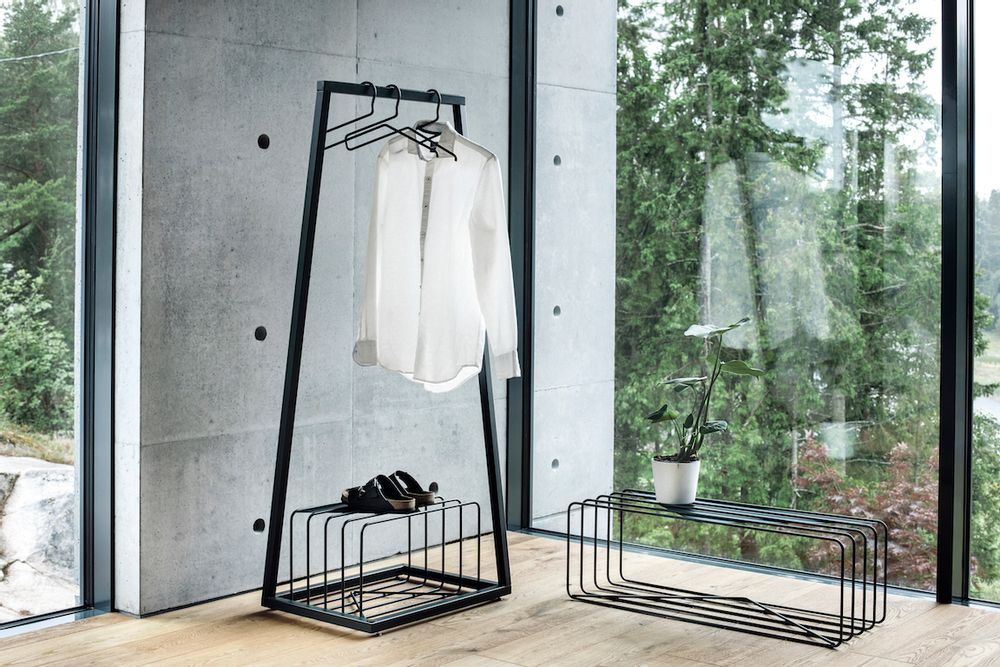 Walk-in closets - Lume hangers and hook - BEDESIGN