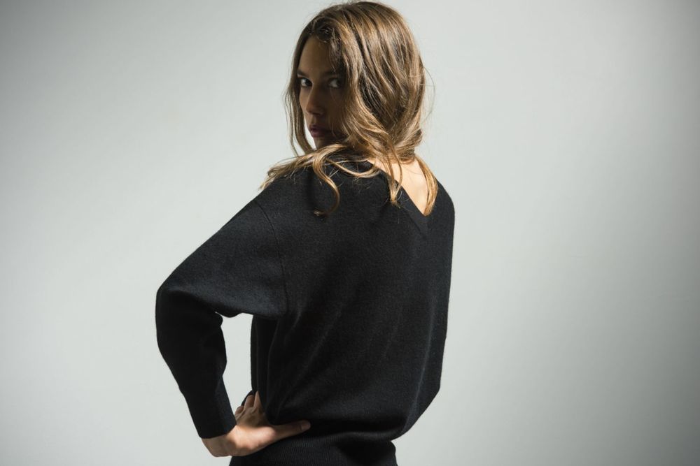 Apparel - 2 piece wear with large Vneck - PATRIZIA D.