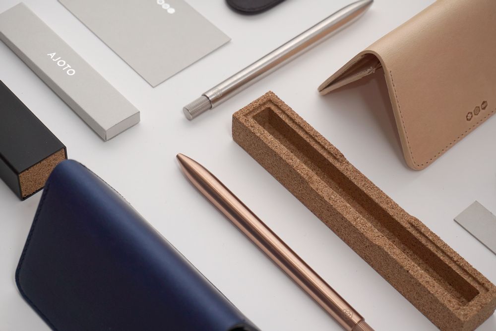 Accessoires de voyage - Le Stylo - AJOTO LTD