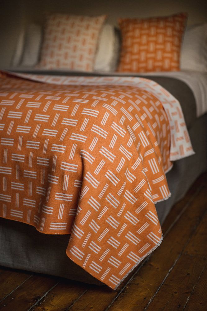 Throw blankets - Iro throw collection - ANNA-LISA SMITH