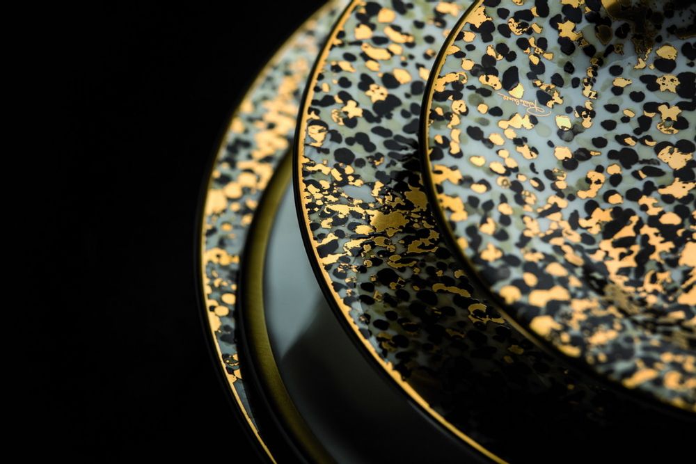 Formal plates - CAMOUFLAGE - ROBERTO CAVALLI HOME LUXURY TABLEWARE