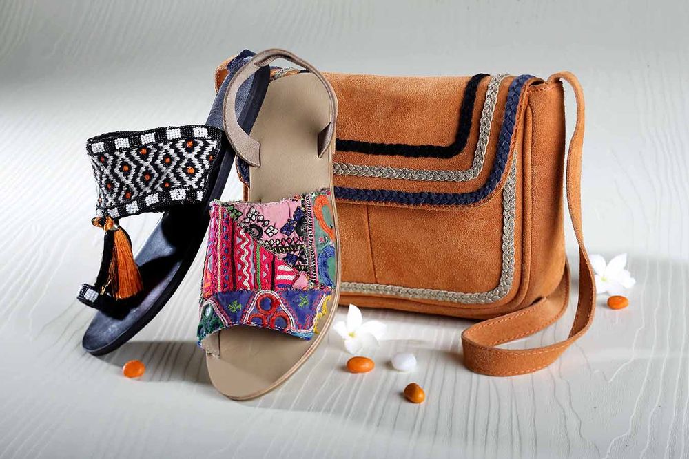 Bijoux - FASHION ACCESSORIES - MAGIC OF GIFTED HANDS