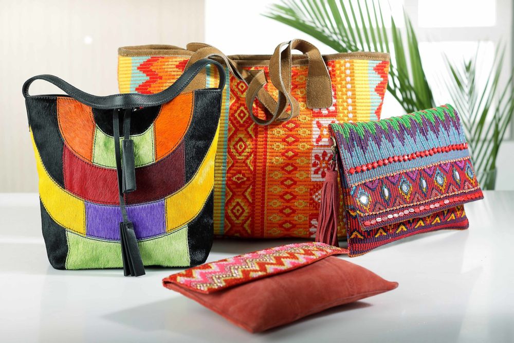 Bijoux - FASHION ACCESSORIES - MAGIC OF GIFTED HANDS
