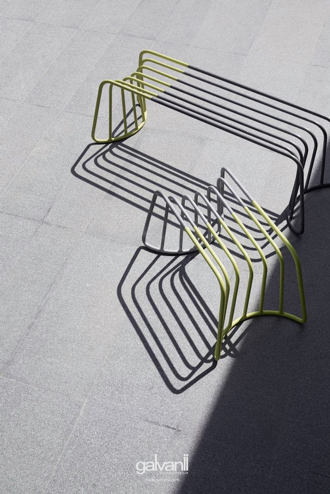 Bancs - CONTOUR - GALVANII