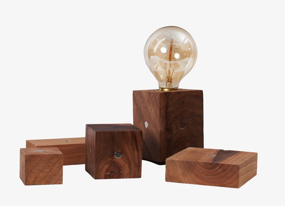 Lampes de bureau  - Cube aimant - LABORATUVAR STUDIO