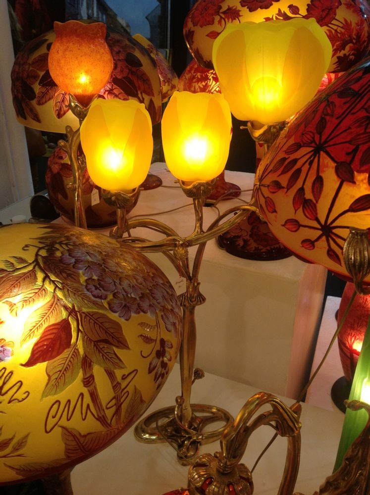 Verre d'art - Lampes style Gallé, verre gravé multicouches, Art Nouveau - TIEF