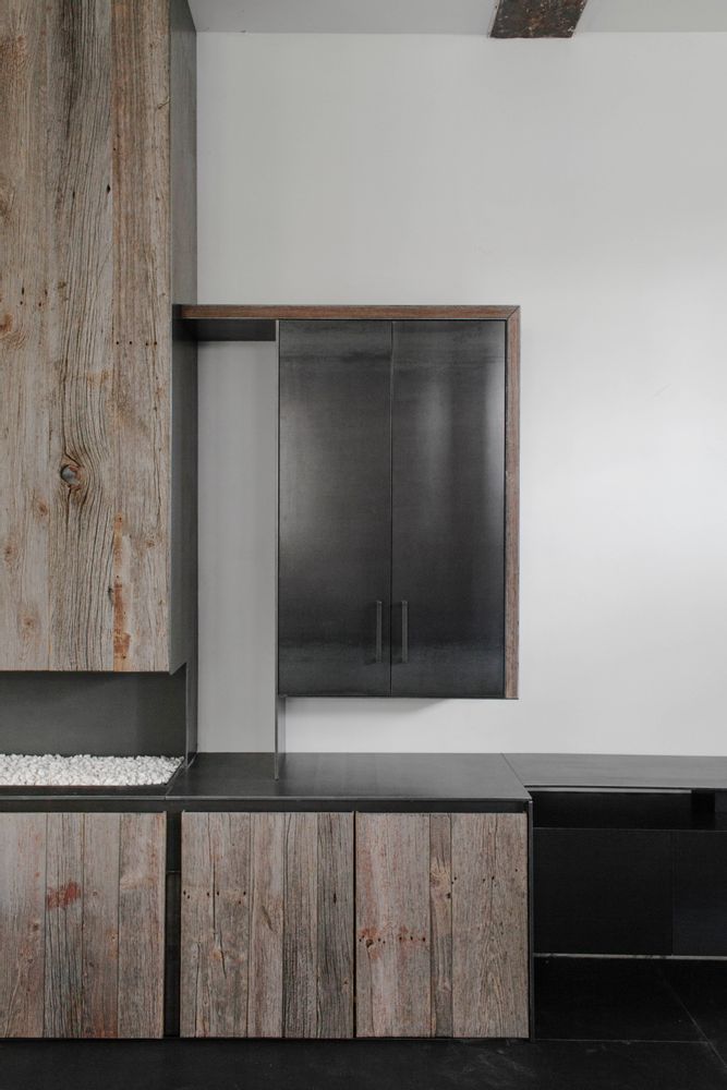 Escaliers - Dr. Vee - DIRK COUSAERT