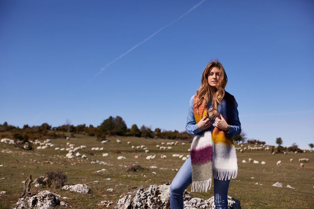 Scarves - Scarf Mantas Ezcaray Scarves - MANTAS EZCARAY