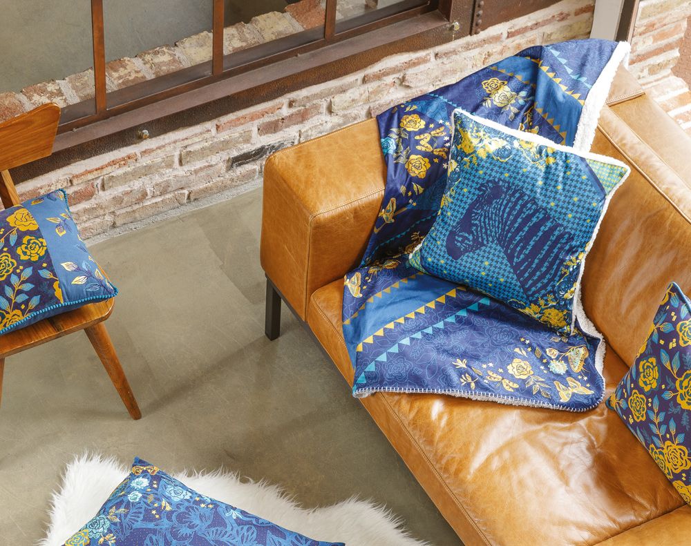 Fabric cushions - digital square cushion  - LA FIANCEE DU MEKONG