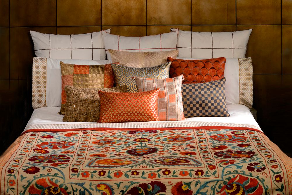 Other wall decoration - Vintage Embroidered Bed cover - RASA JAIPUR
