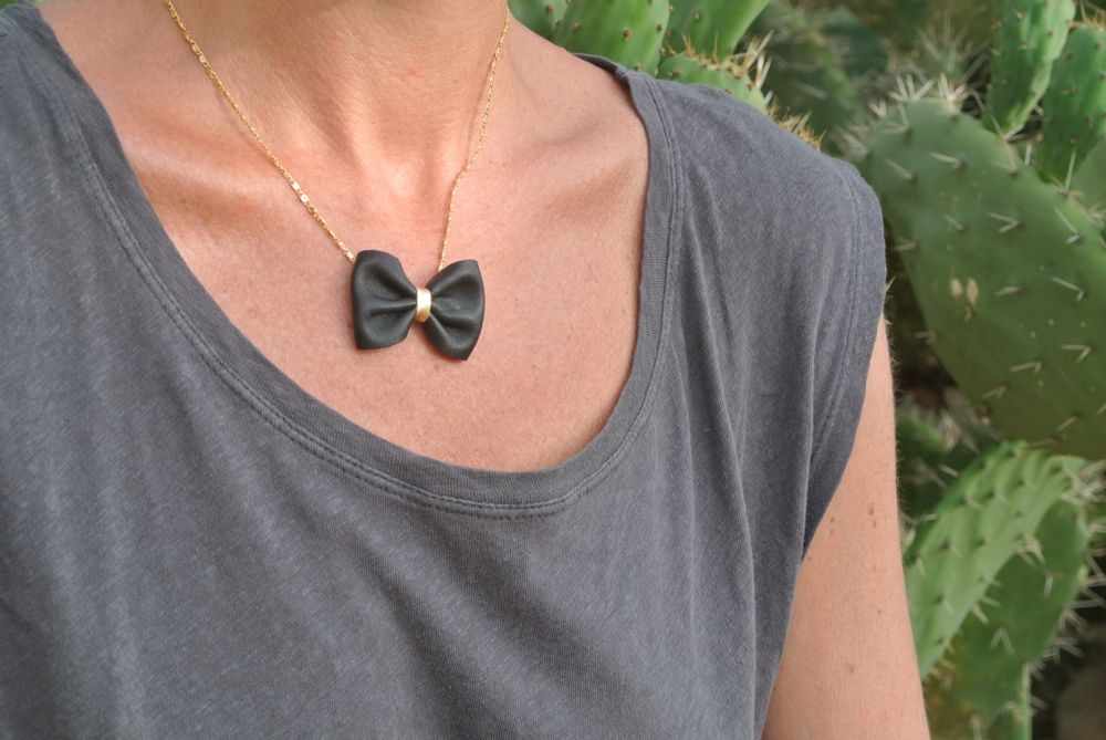 Jewelry - leather necklace - LITTLE MADAME