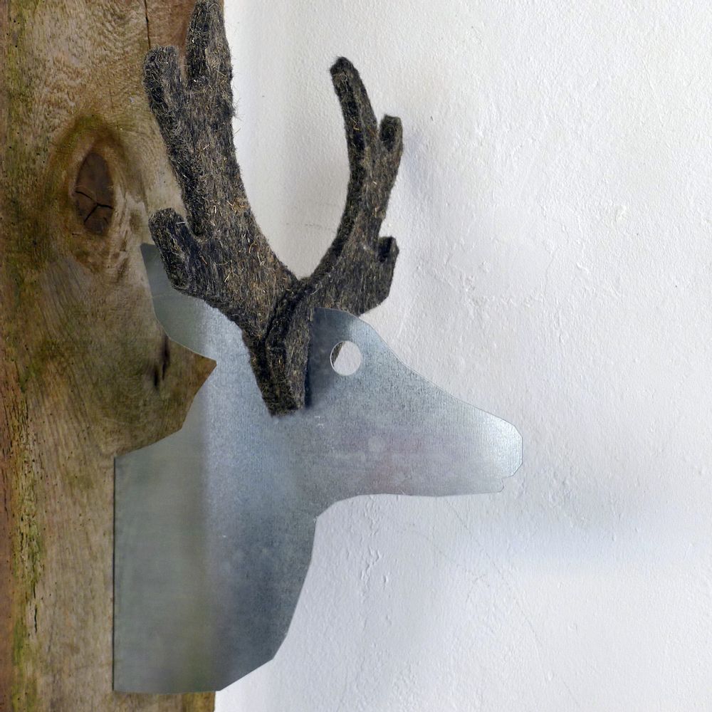 Other wall decoration - Reindeer head, galvanised metal + felt - UN ESPRIT EN PLUS