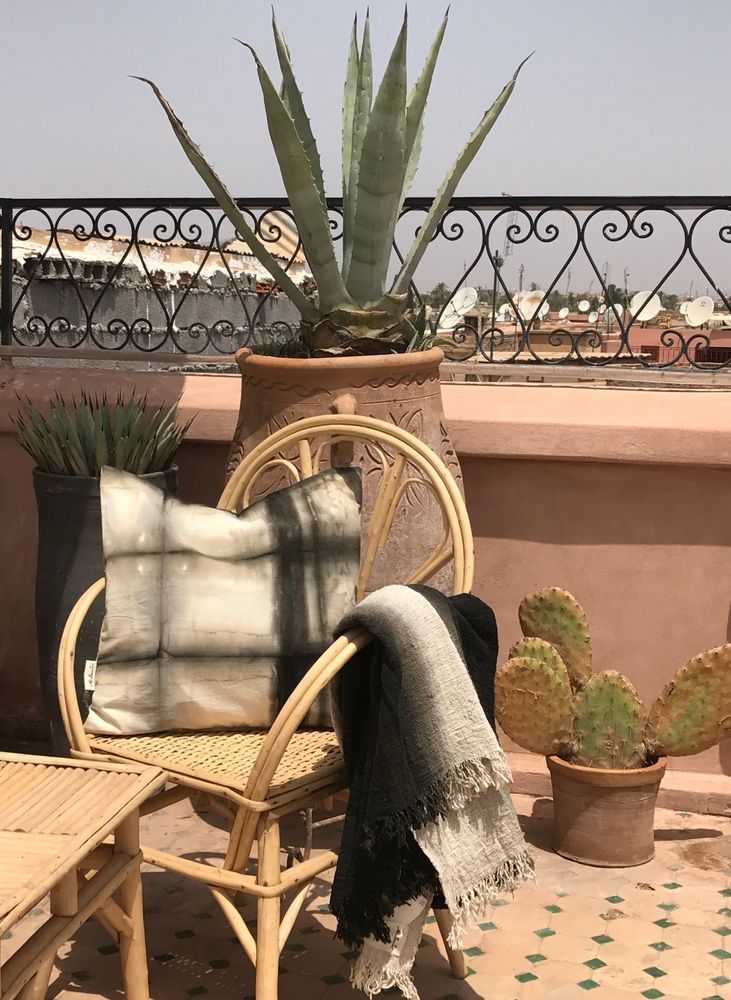 Throw blankets - Hand woven cotton throw / blanket dip dye black - ATELIER MCDANIEL