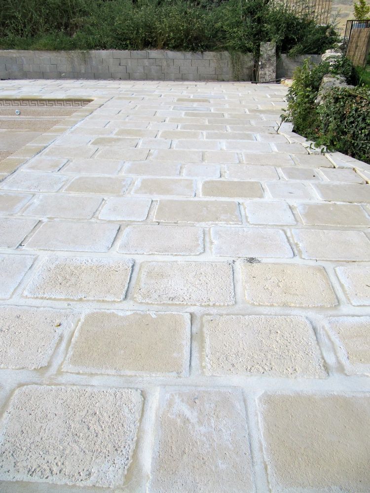 Carrelages et dallages - Dallage extérieur aspect pierre. - ROUVIERE COLLECTION