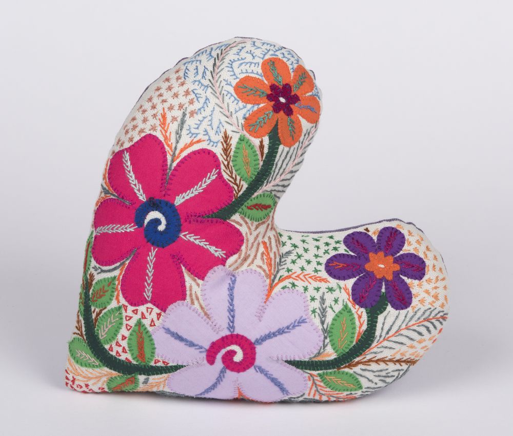 Coussins textile - COUSSINS COEUR BRODES - MAHATSARA