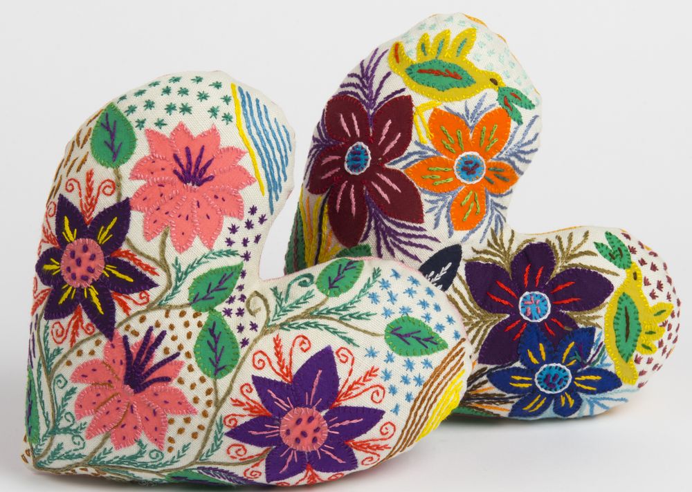 Coussins textile - COUSSINS COEUR BRODES - MAHATSARA