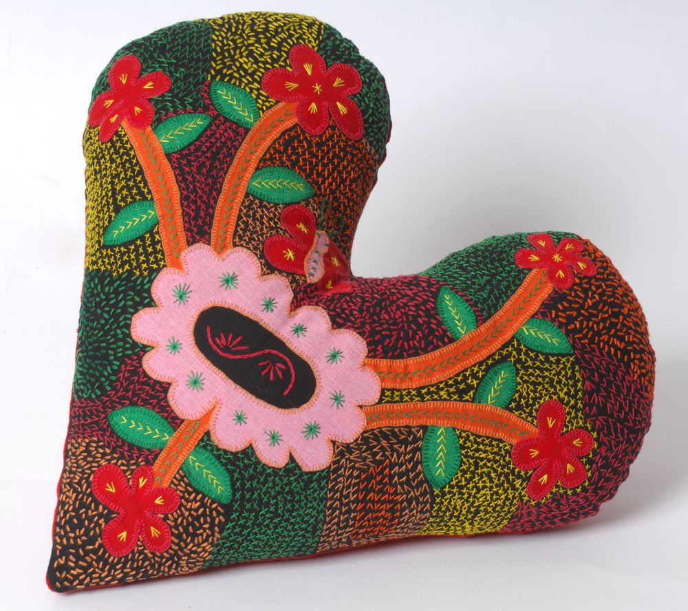 Coussins textile - COUSSINS COEUR BRODES - MAHATSARA