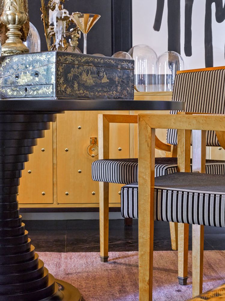 Chaises - Fauteuil Dole. - MAPSWONDERS